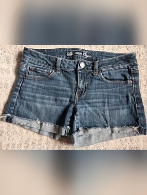 American Eagle Outfitters Blue Denim Rolled Cuff Shorts